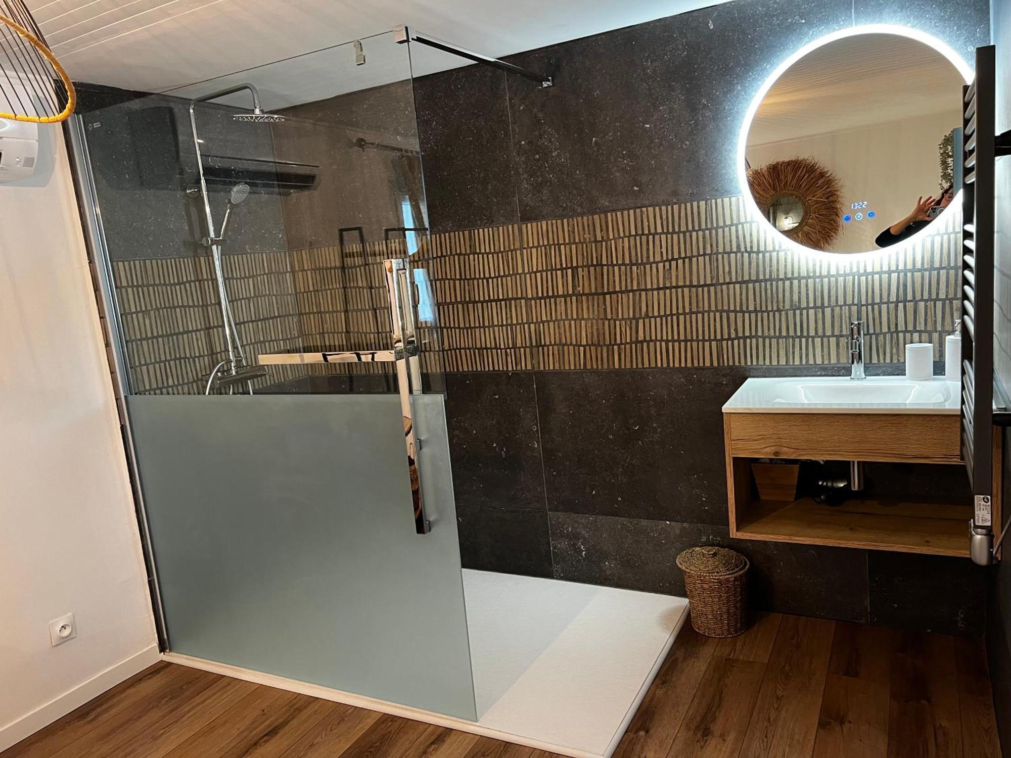 Apartment Cocon Cosy Romantique, Jacuzzi Piscine
